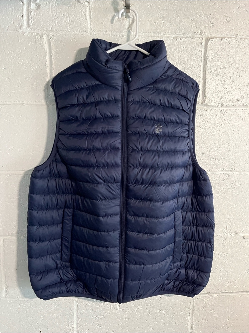 Izod Puffer Vest with Stand Collar- Large